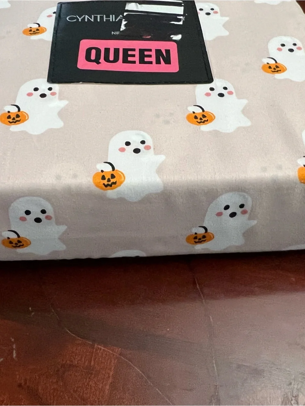 Cynthia Rowley Beige Ghost & Pumpkin Queen Sheet Set